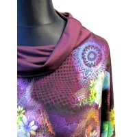 Bluzka kimono golf ozdobiona kremowymi różami